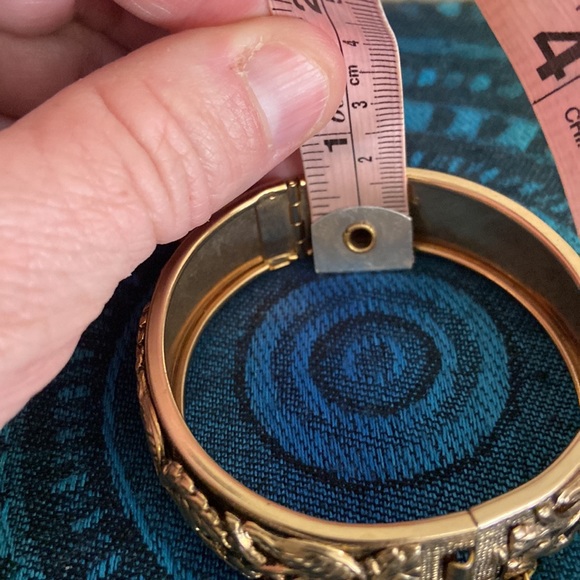 Vintage 80s Ornate Hinged Cuff Bracelet - Picture 6 of 6